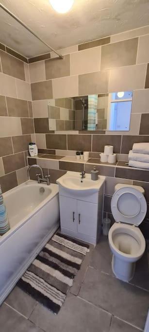 Private 2 Bed Flat Close To Excel & City Airport London Bagian luar foto