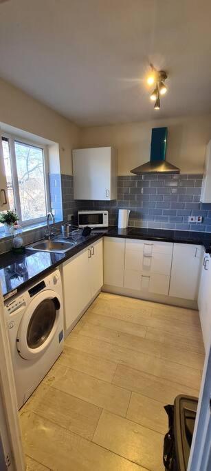 Private 2 Bed Flat Close To Excel & City Airport London Bagian luar foto